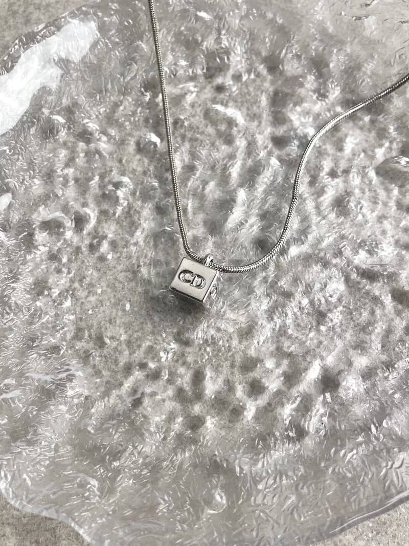 【 日本直送　名牌中古包 】Christian Dior クリスチャン ディオール ネックレス シルバー CD キューブ vintage オールド aurwmg