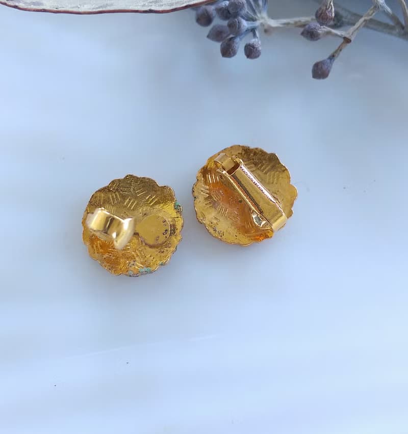 【西洋古董飾品 】景泰藍 白底 小巧花卉 夾式耳環