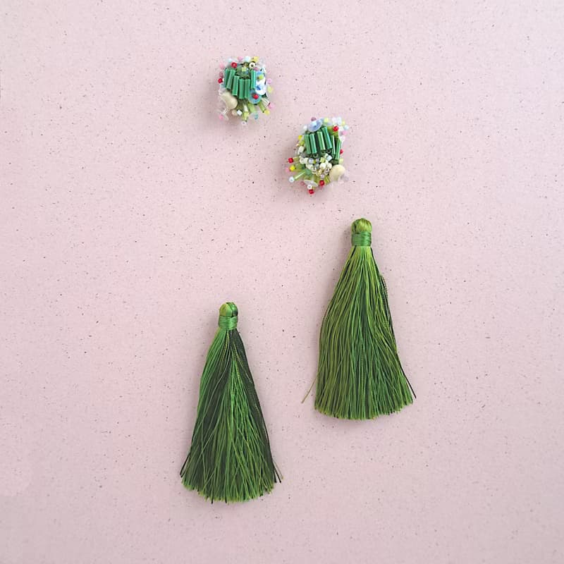 選べる金具    羊毛とビーズ刺繍のシルクコットンタッセル２way耳飾り