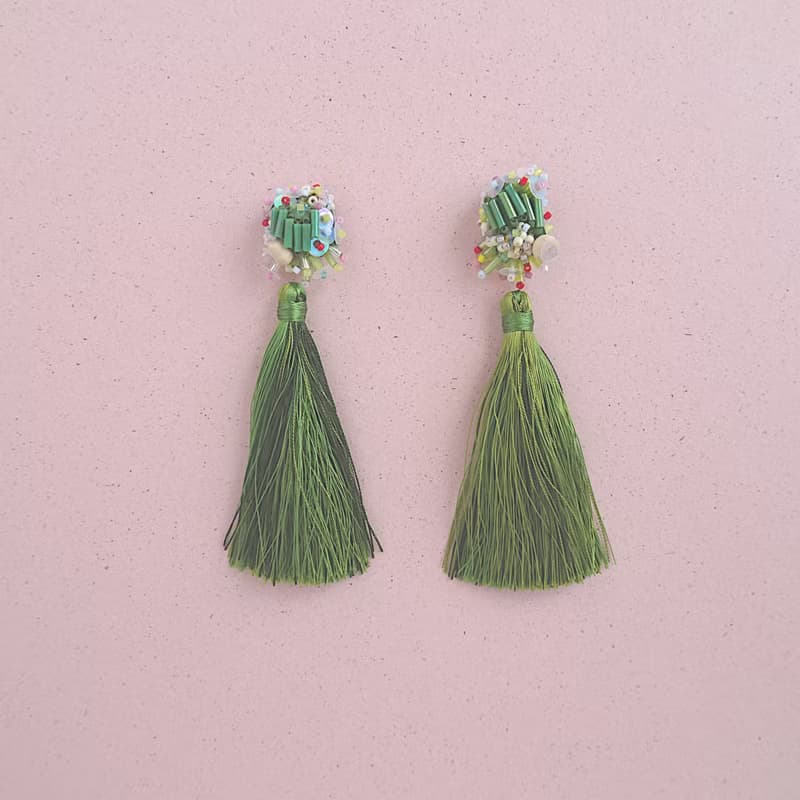 選べる金具    羊毛とビーズ刺繍のシルクコットンタッセル２way耳飾り