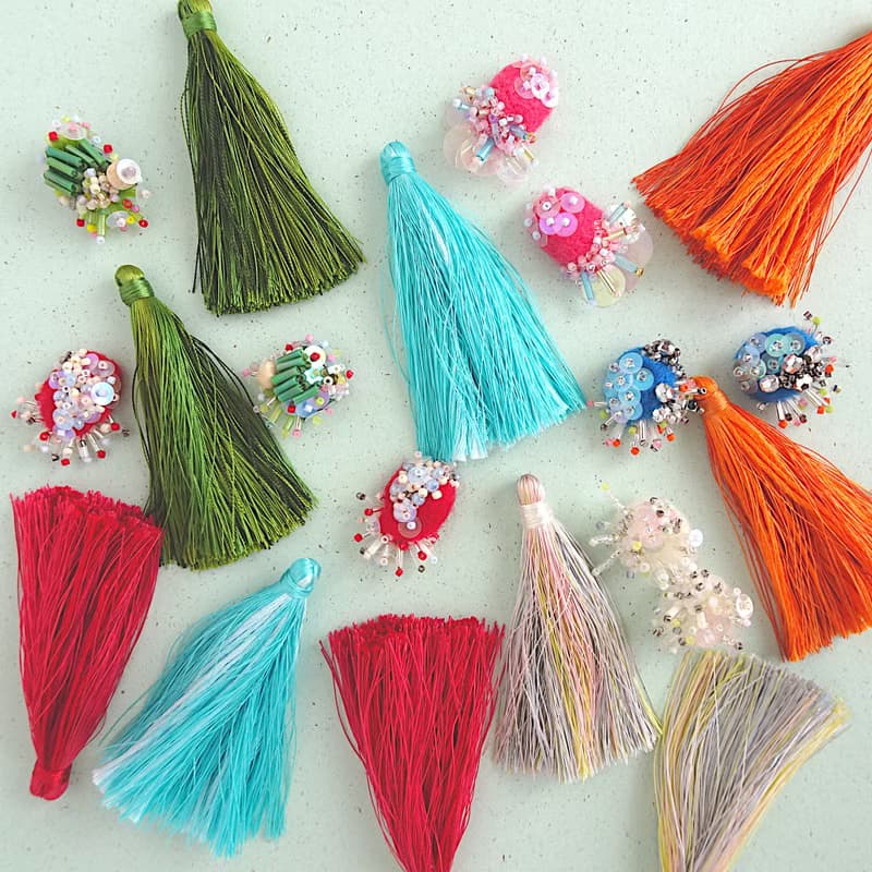 選べる金具    羊毛とビーズ刺繍のシルクコットンタッセル２way耳飾り