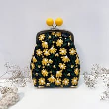 立體刺繡黑黃花 木珠 口金包 手拿包 手機包 肩背包 隨身包