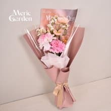仿真粉橘馨語 康乃馨花藝花束 Meric Garden
