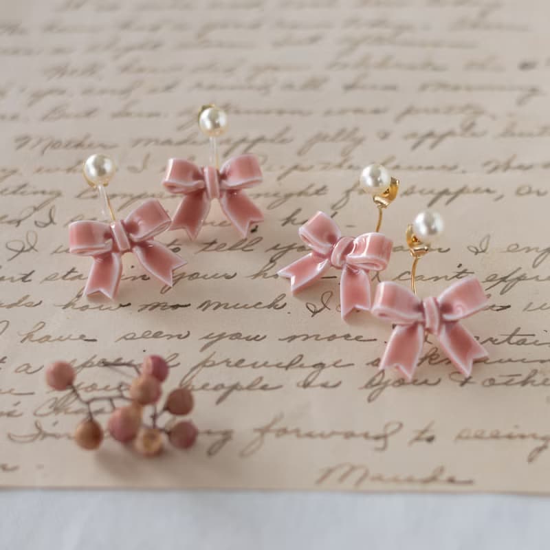 蝴蝶結 軟陶耳環 / 耳夾 / 耳針/ Luminous Red