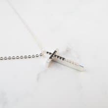 【美鑽銀飾】輕奢風黑鋯石十字架 | 925純銀鎖骨項鍊 | 大員囡仔