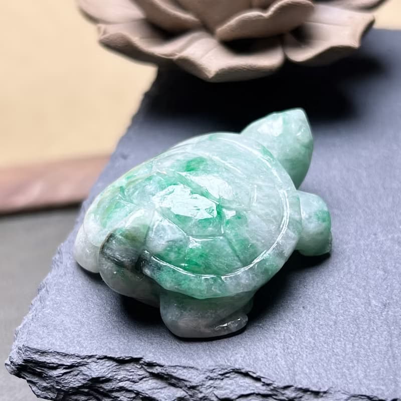 【吉祥‧長壽】飄綠花翡翠烏龜 | 天然緬甸A貨翡翠 | 送禮