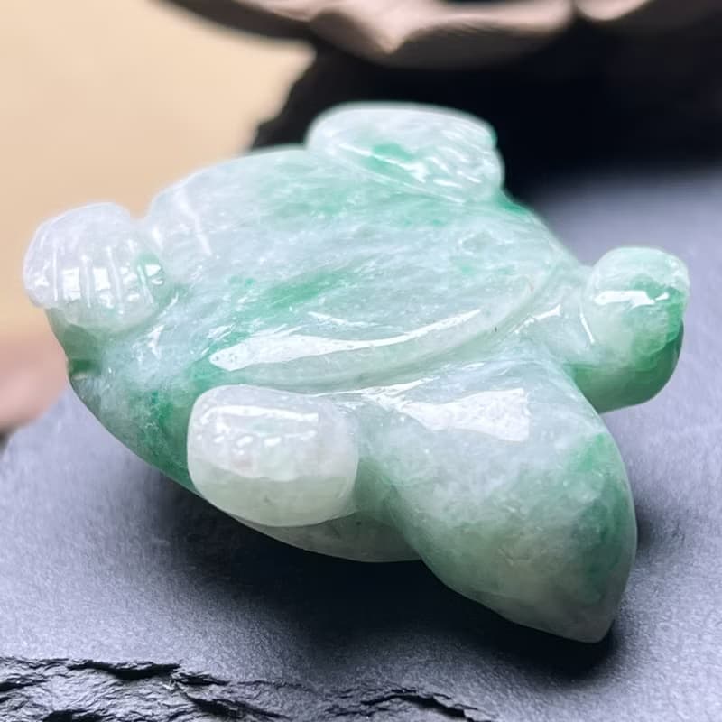 【吉祥‧長壽】飄綠花翡翠烏龜 | 天然緬甸A貨翡翠 | 送禮