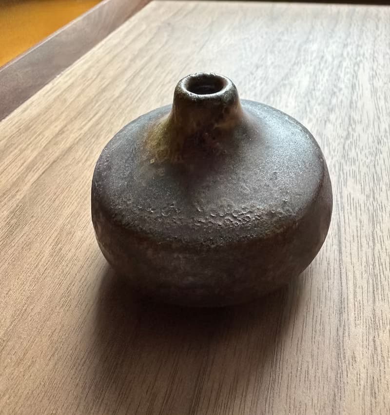金屬質落灰柴燒小花瓶