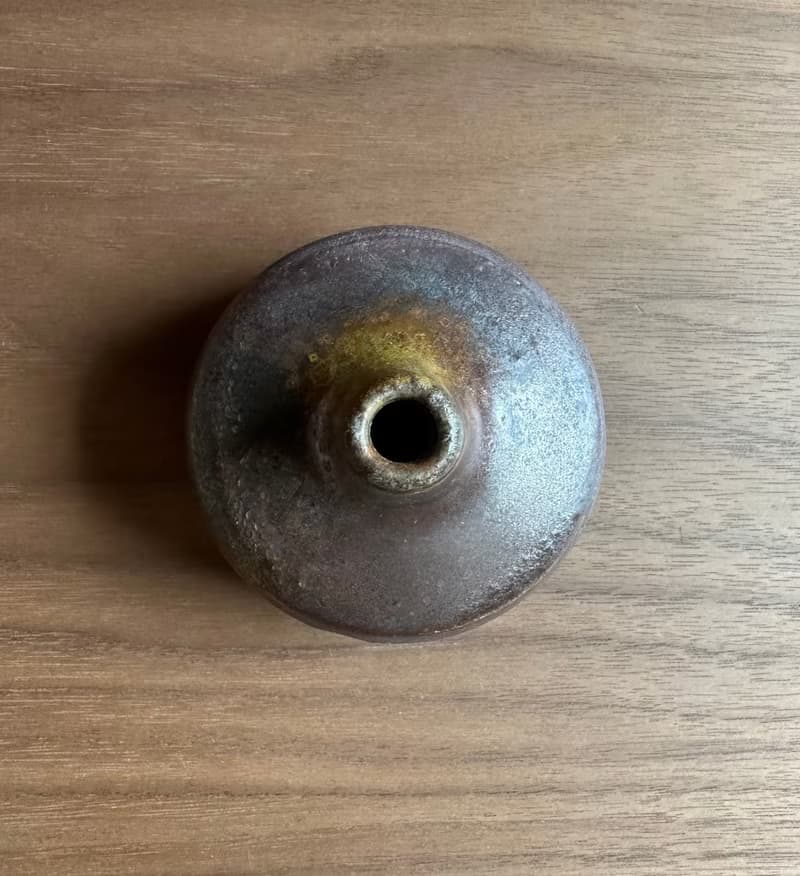 金屬質落灰柴燒小花瓶