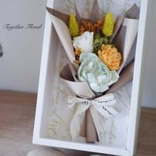永生索拉花束 典雅色系
