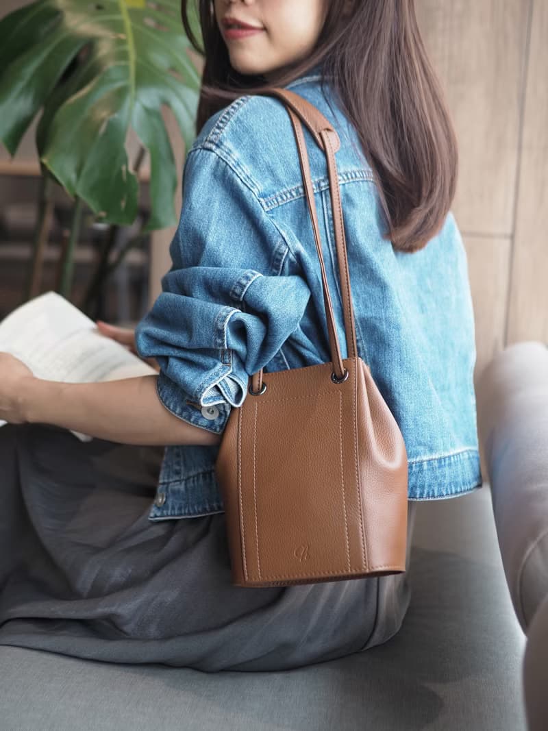 Blooms (Chocolate): Bucket bag, Lightweight, Mini Cross body, Brown