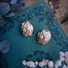ORENA 貝殼色棋盤琺瑯耳環－法國古董首飾 Vintage Jewelry