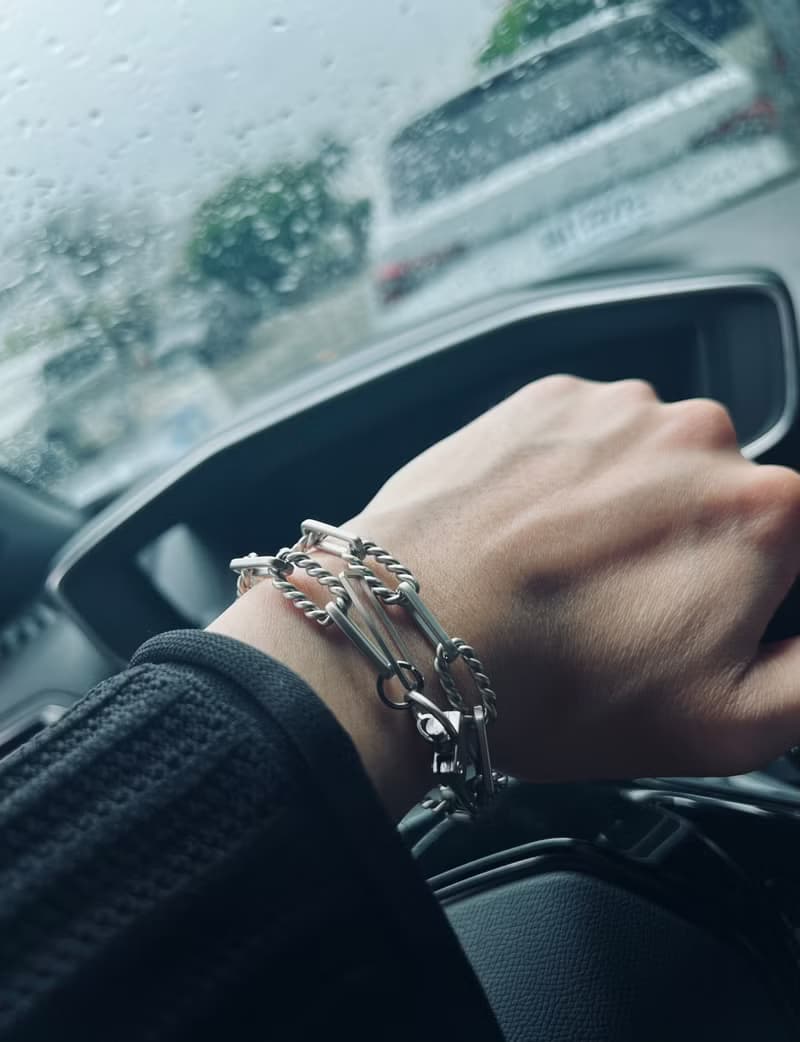 - Hvy Hven - 手機鍊 / 手鍊 / 手機掛鏈 / iPhones 16