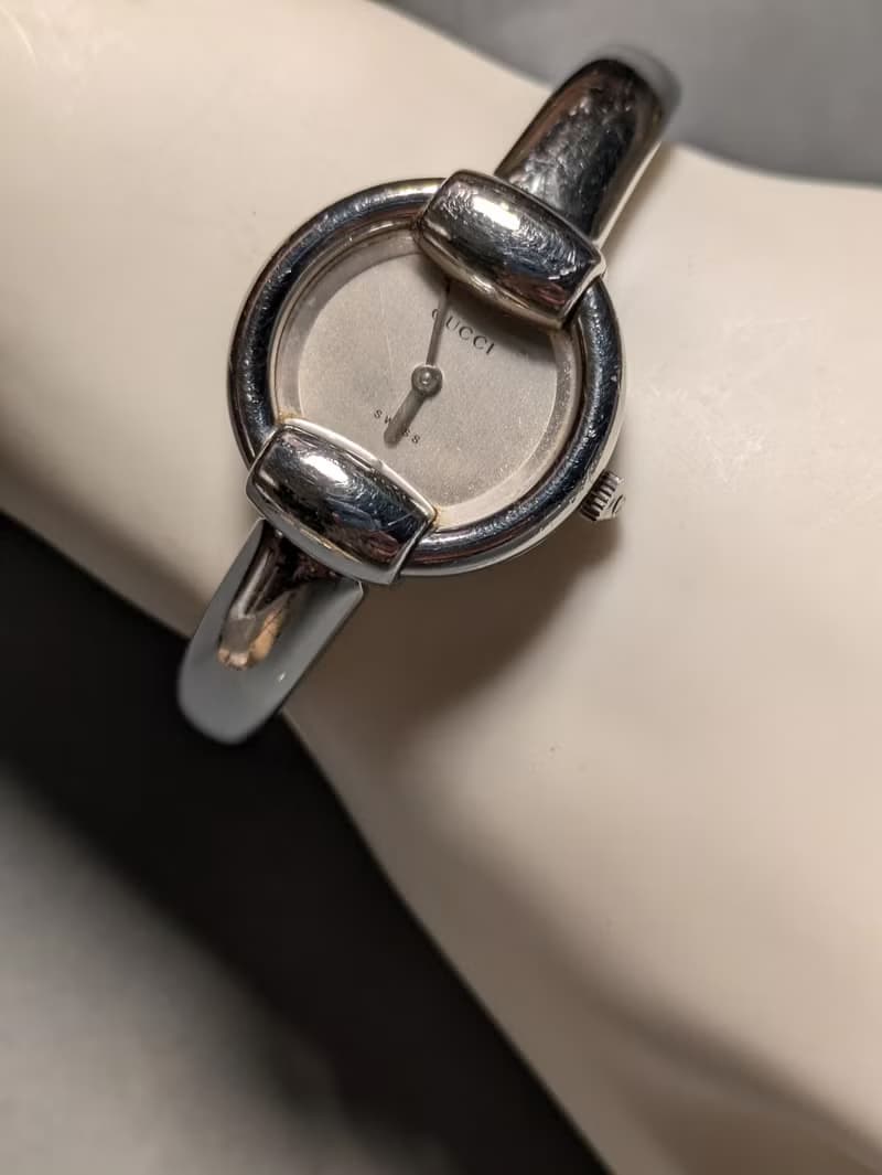 GUCCI vintage quartz watch 銀色盤手環式古董石英錶