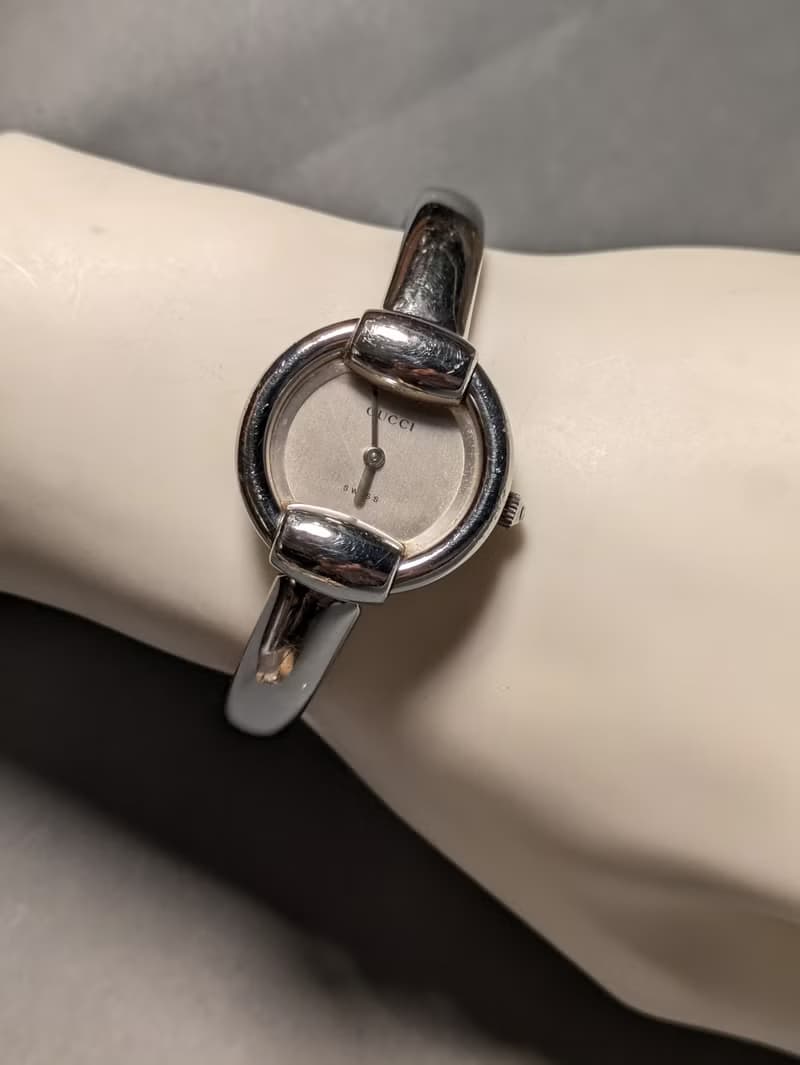 GUCCI vintage quartz watch 銀色盤手環式古董石英錶