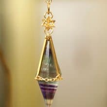 一圖一物 螢石靈擺項鍊 長頸鏈 神秘 魔法 夢幻 手作 聖誕禮物