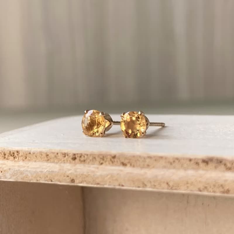 14KGF 巴西黄水晶 4mm耳釘 / 十一月誕生石