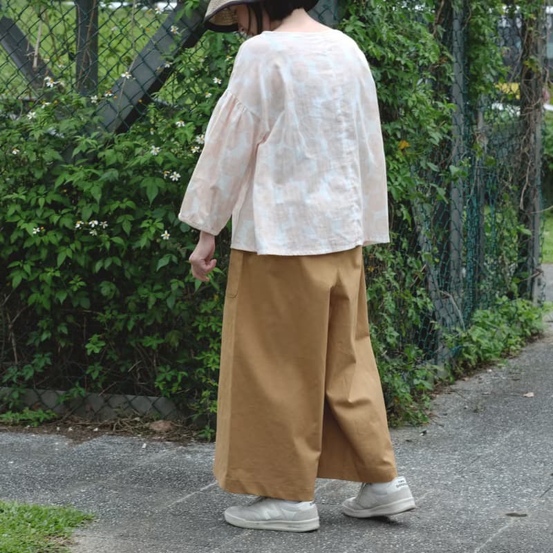 櫻花粉 一字領短版上衣