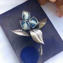 Vintage Jewelry 西洋古董飾品 花卉花束 漸層 藍染織布 別針