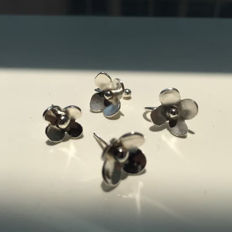 / 小草花c  /純銀耳環-925純銀耳針 / 夾式耳環