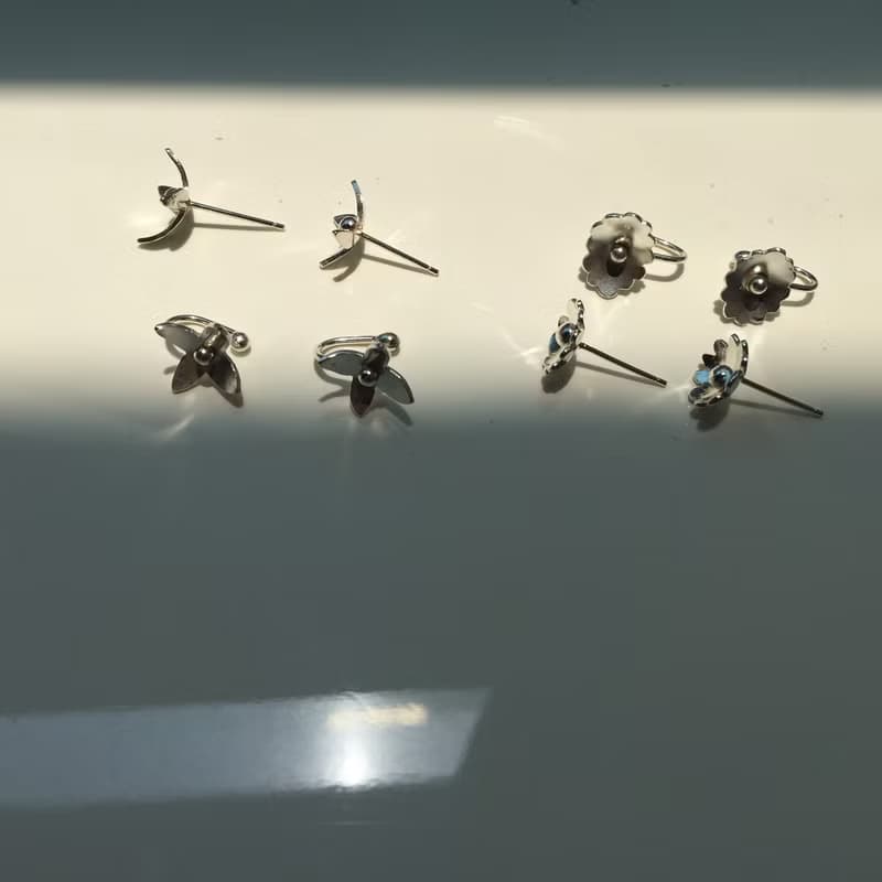 / 小草花c  /純銀耳環-925純銀耳針 / 夾式耳環