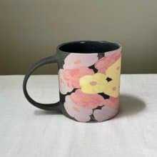 馬纓丹黑底咖啡杯