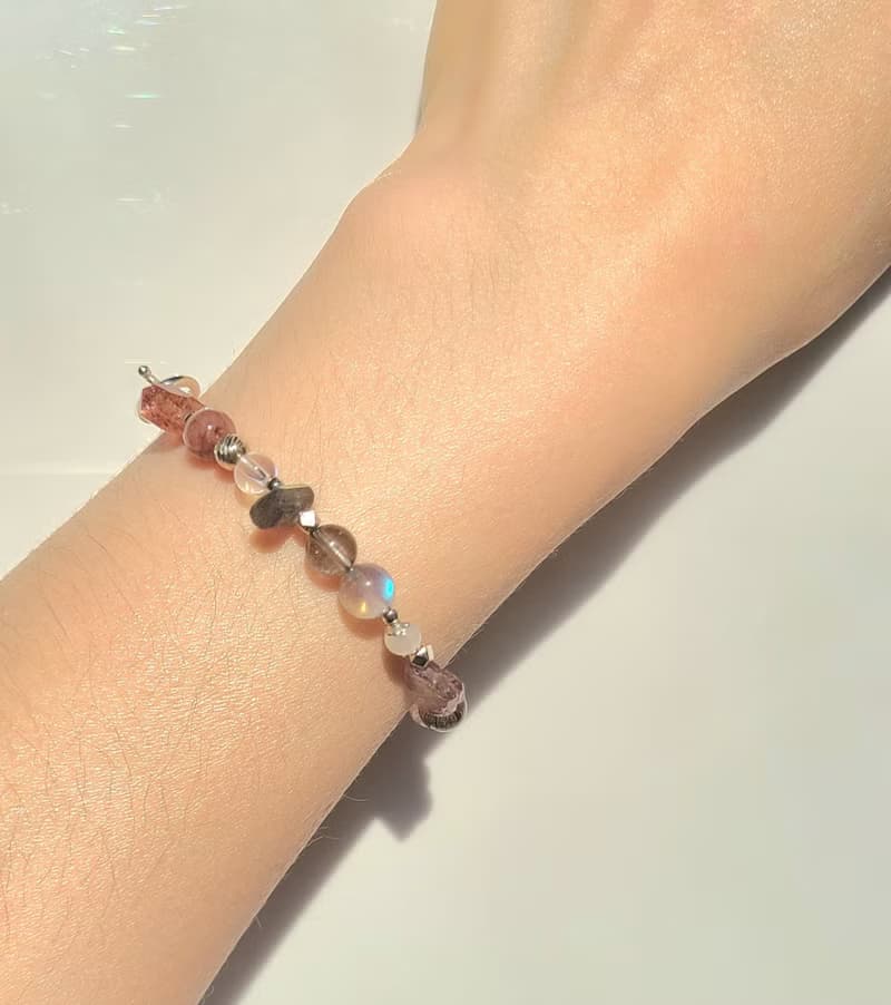秋煙日影 | 兔毛水晶、拉長石、白水晶手鍊 925純銀