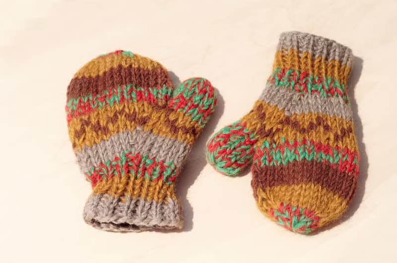 限量一件針織純羊毛保暖手套 / 兒童手套 / 童手套 / 內刷毛手套 / 針織手套 / 拳擊手套 - 東歐 混色沙漠色調條紋