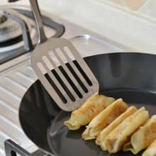 日本高桑金屬 日製不鏽鋼輕薄煎匙-大