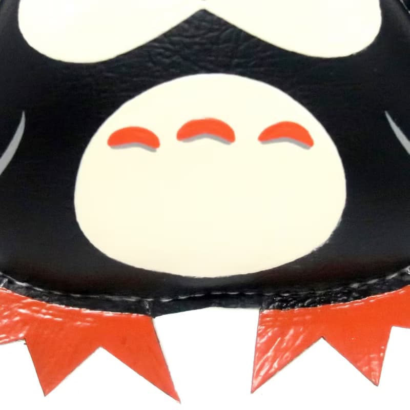 Penguin keychain, gift for animal lovers add charm to your bag.