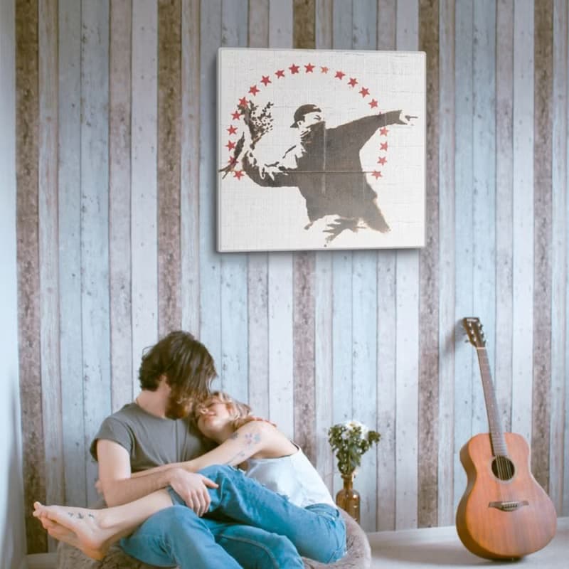 【英國 Banksy】藍牙畫布音箱 聯名款 Love In The Air-擲花者