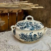 50334-絕美法國古董瓷器HB & Cie Terre de Fer 湯盅