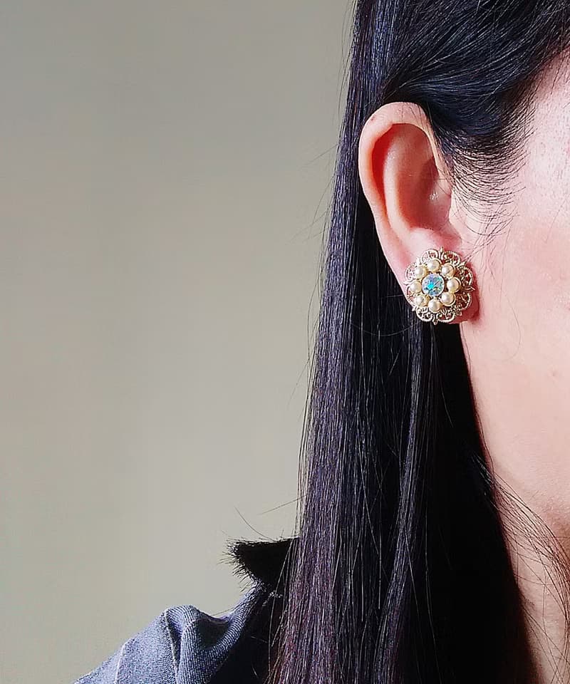 vintage jewelry  極光萊茵石珠花夾式耳環