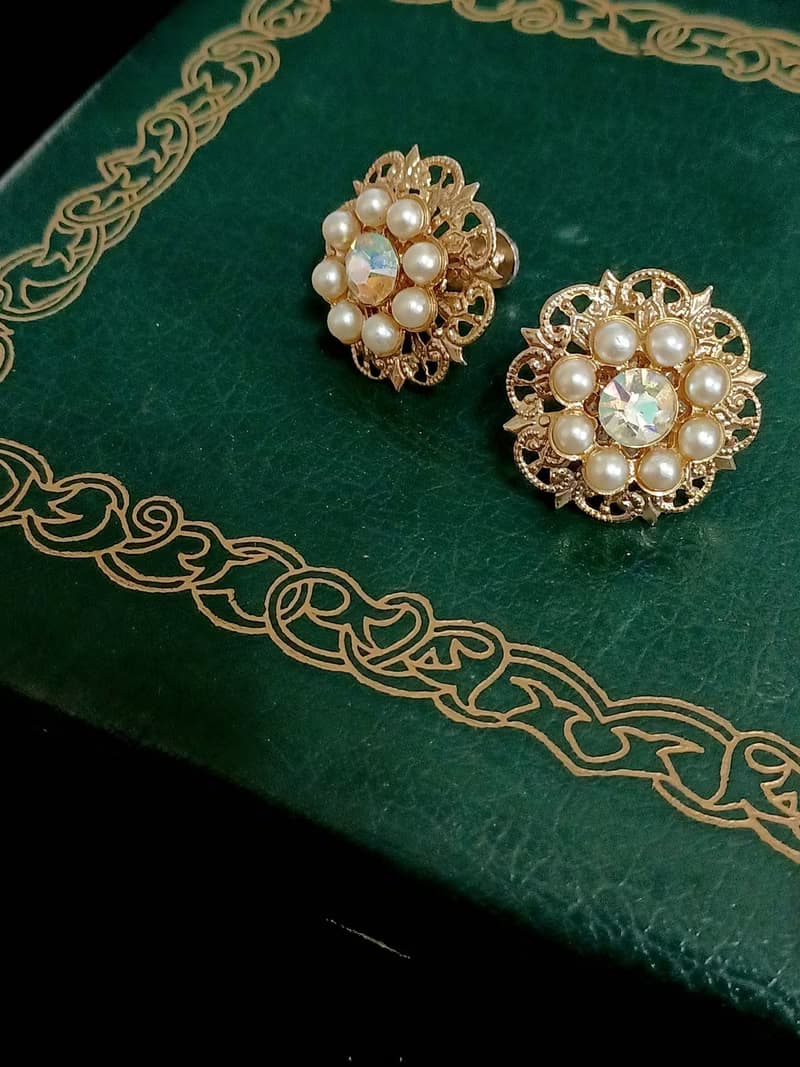 vintage jewelry  極光萊茵石珠花夾式耳環