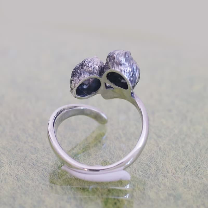 2羽のルリビタキリング