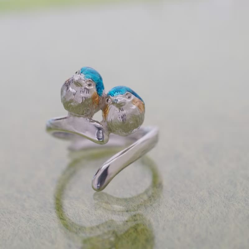 2羽のルリビタキリング