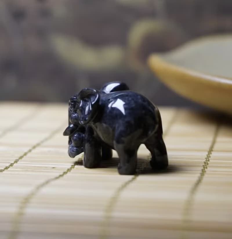 【吉象如意】烏雞翡翠大象擺飾 | 天然緬甸玉A貨翡翠 | 送禮