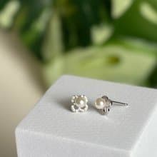 SV スタッドピアス あこや真珠 ベビーパール パールピアス　日本の真珠　pearl earrings  珍珠耳環 珍珠耳环 진주귀걸이