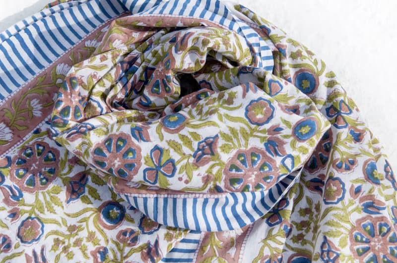 超大純綿絲巾 手工木刻印植物染圍巾 草木染棉絲巾-熱帶花朵森林