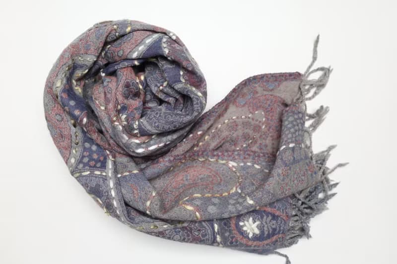 【聖誕禮物】喀什米爾水煮羊毛手工刺繡圍巾披肩粉灰紫溫柔風