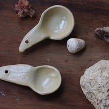 純手捏淺黃色小鳥形象陶瓷湯匙/陶匙(1對)