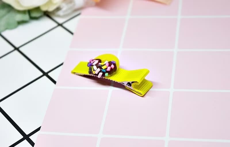 <仿真黏土髮飾> => 巧克力鳳梨片－髮夾系列－ #俏皮  #可愛 