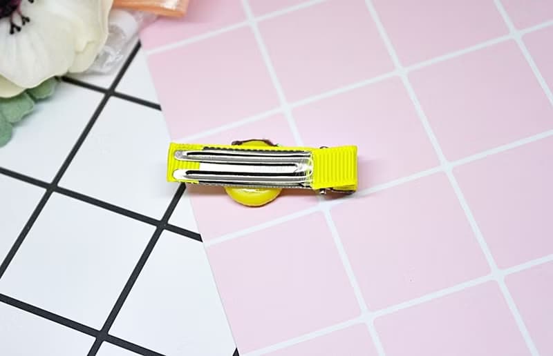 <仿真黏土髮飾> => 巧克力鳳梨片－髮夾系列－ #俏皮  #可愛 