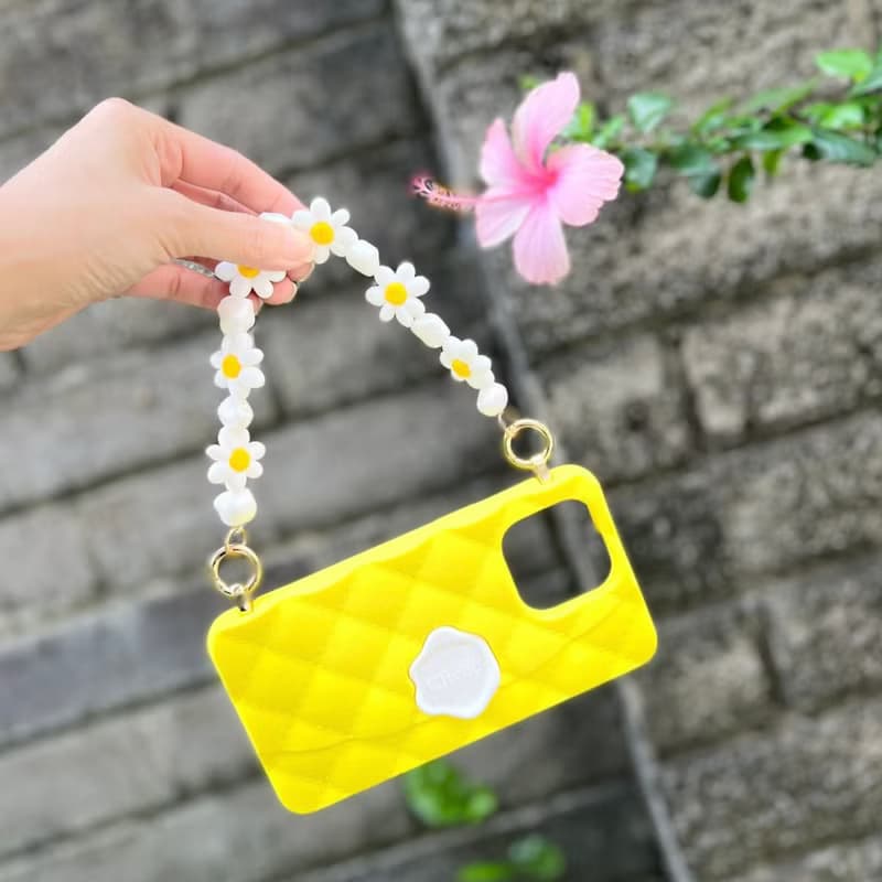 【Candies】iPhone 14 系列 - 經典小香風晚宴包 Love 黃 手機殼