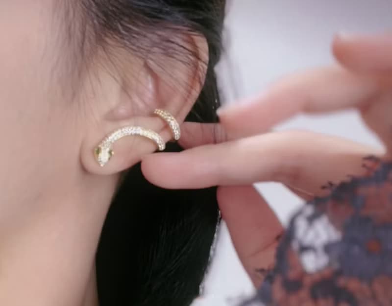 莫桑鑽 | 靈蛇Snake耳釘 | 台中門市 |  可升級K金白金真鑽