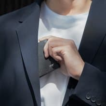 【滿3999送鑰匙圈】尚恩A 4卡零錢袋皮夾-黑色/BF354-315-BK