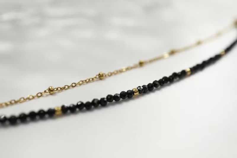 黑暗相擁。尖晶石手鍊