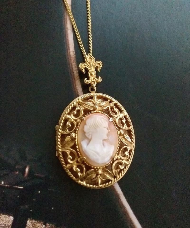 Vintage Jewelry 西洋古董飾品 FLORENZA CAMEO locket 項鍊