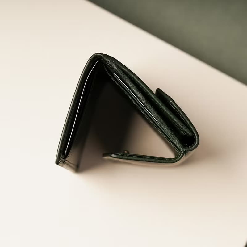 【24hr快速出貨】序曲文藝雙扣真皮三折短夾-兩色(075334)