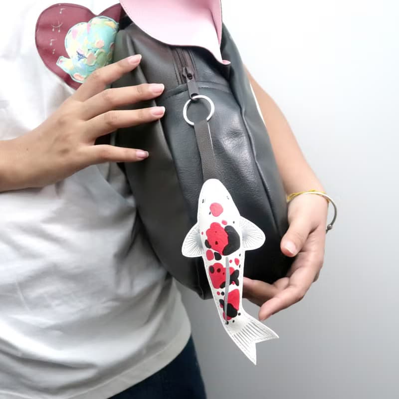 Koi Fish keychain, gift for animal lovers add charm to your bag.